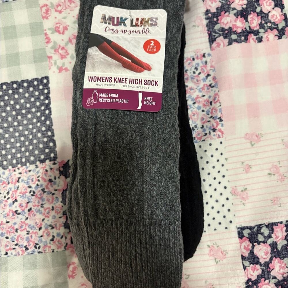 NWT MUK LUKS Women's Gray and Black Knee High Socks 2 pack